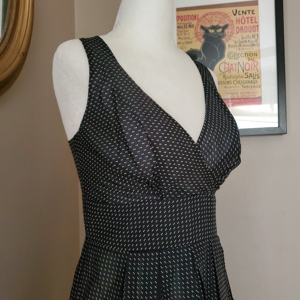 Eva Franco Black and White Eyelet Tie Back Dress Size 2 - Picture 10 of 16
